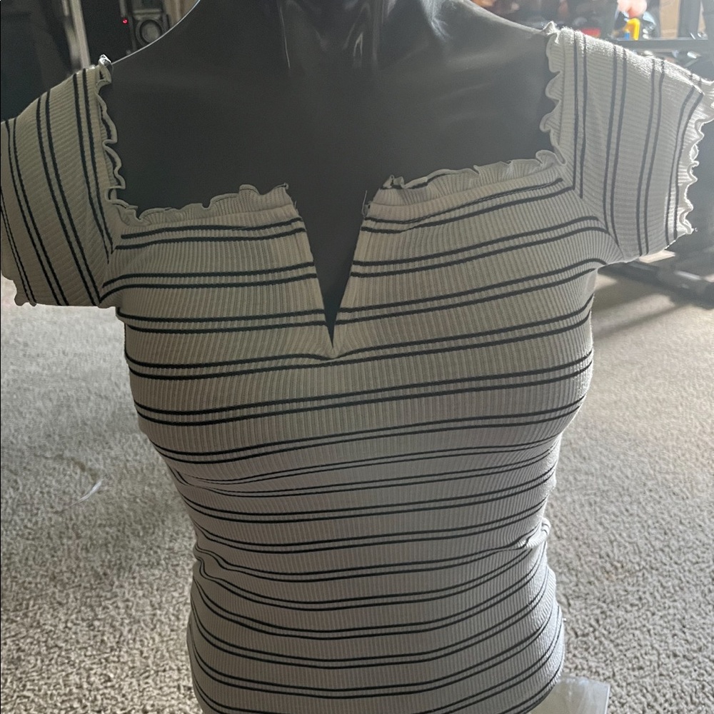 Black and white short sleeve shirt